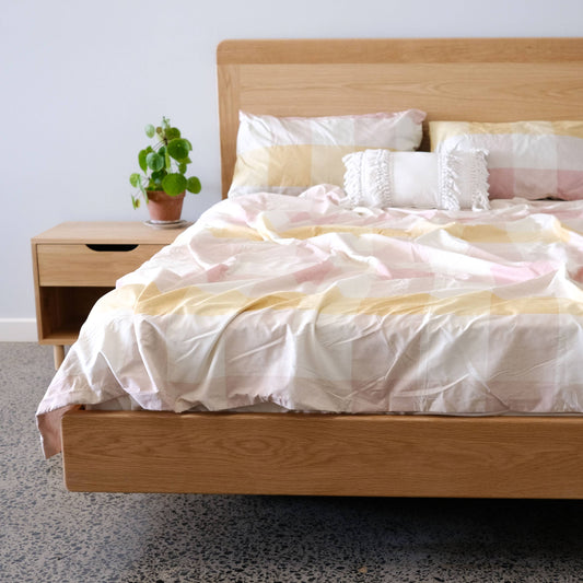 Curve Floating Bed in American Oak - Queen