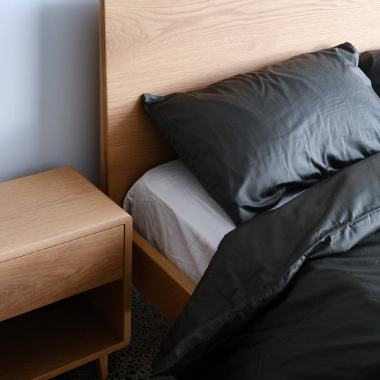 Mayfield Timber Bed in American Oak